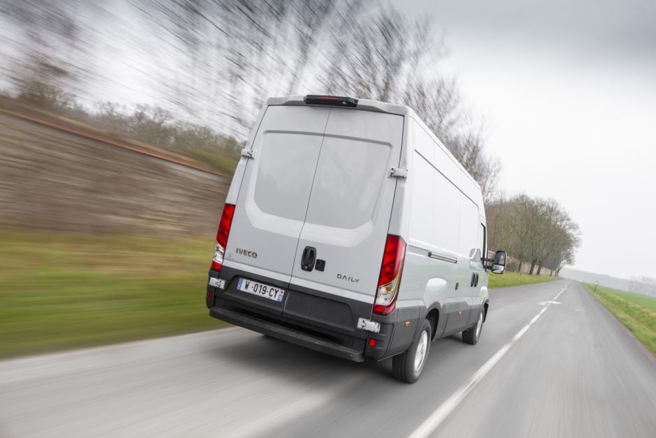 Iveco Daily 35S15V 3520 H2 2.3 Rückansicht