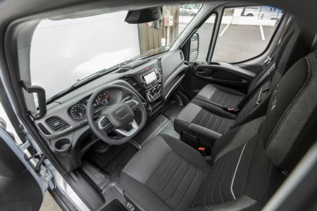 Miniaturansicht von Iveco Daily 35S15V 3520 H2 2.3 Innere