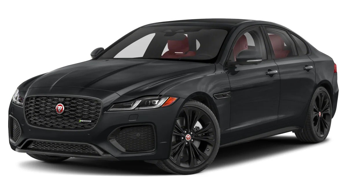 Jaguar XF D200 Dynamic HSE Čelní pohled
