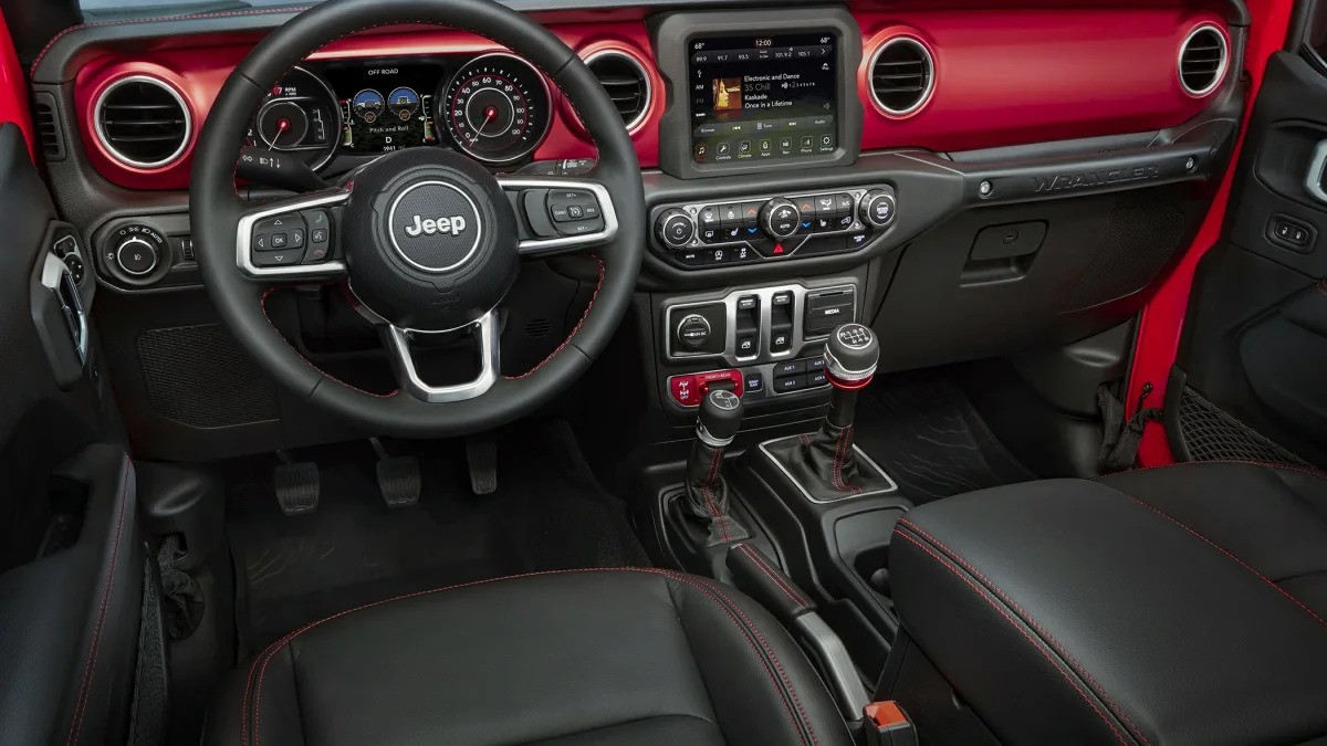 Jeep Wrangler 2.0T Rubicon Interiér