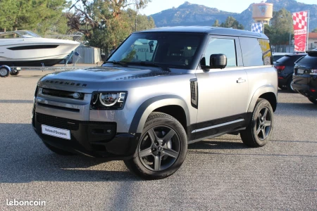 Náhled Land Rover Defender 90 D250 S Čelní pohled