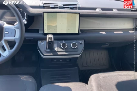 Náhled Land Rover Defender 90 D250 S Interiér