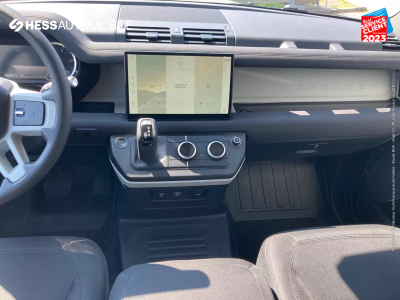 Land Rover Defender 90 D250 S Interiér