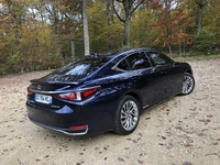 Lexus ES 300h Comfort Line Zadní pohled