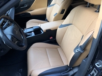 Lexus ES 300h Comfort Line Interiér