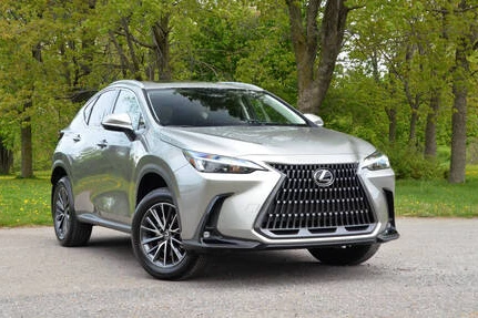 Náhled Lexus NX 300h AWD Premium Čelní pohled
