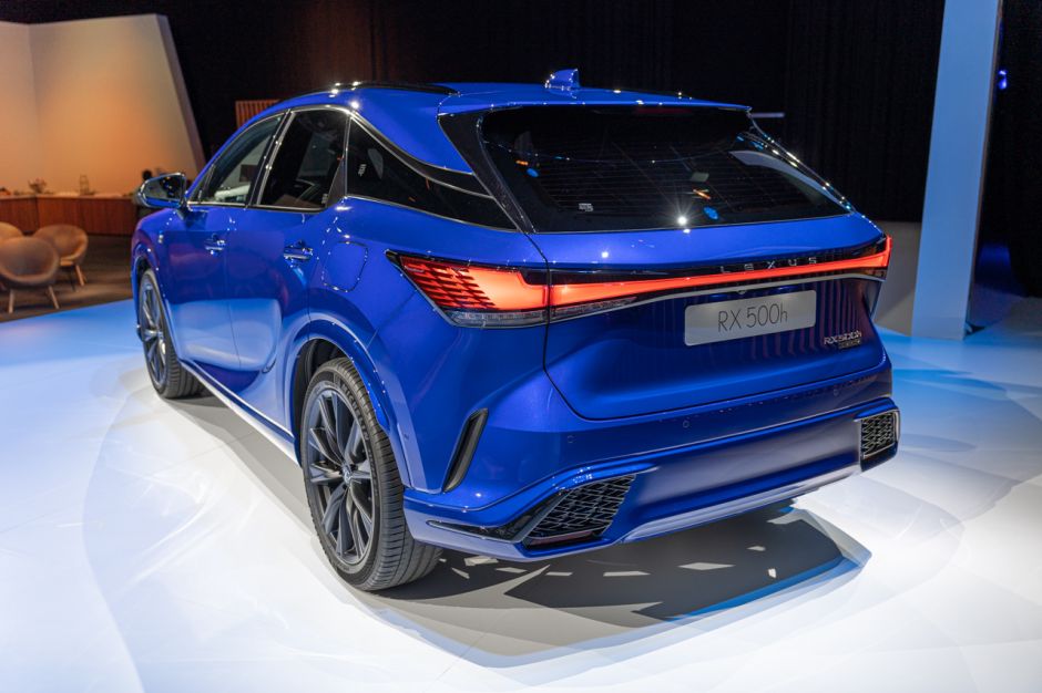 Lexus RX 450hL Luxury Line Rear view