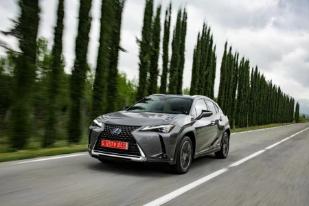 Miniaturansicht von Lexus UX 250h AWD F Sport Line Premium Vorderansicht