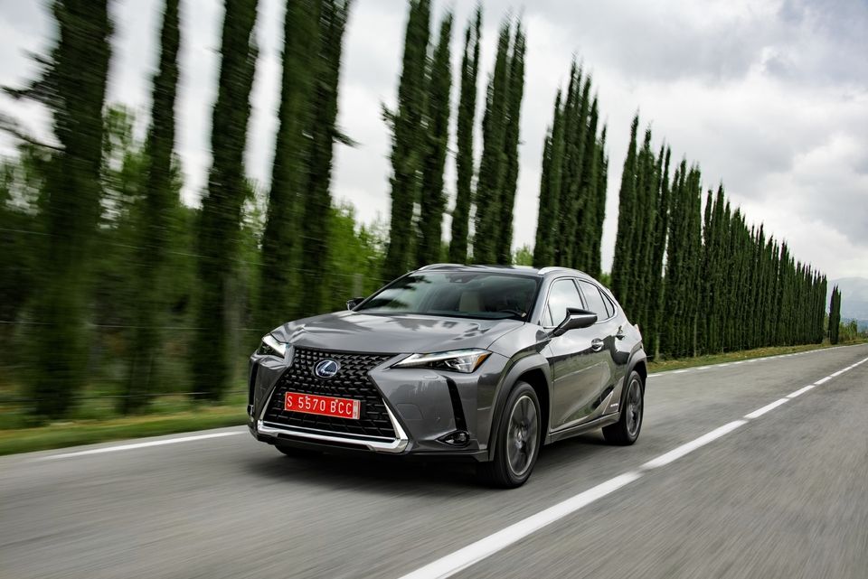Lexus UX 250h AWD F Sport Line Premium Vorderansicht
