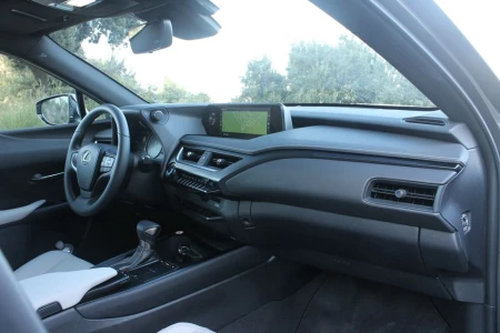 Miniaturansicht von Lexus UX 250h AWD F Sport Line Premium Innere