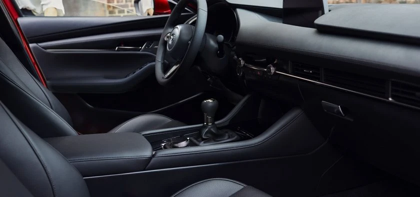 Mazda 3 SkyActiv-G 2.0 122 Interiér