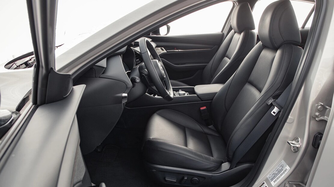 Mazda 3 Sedan SkyActiv-X 2.0 180 Interior