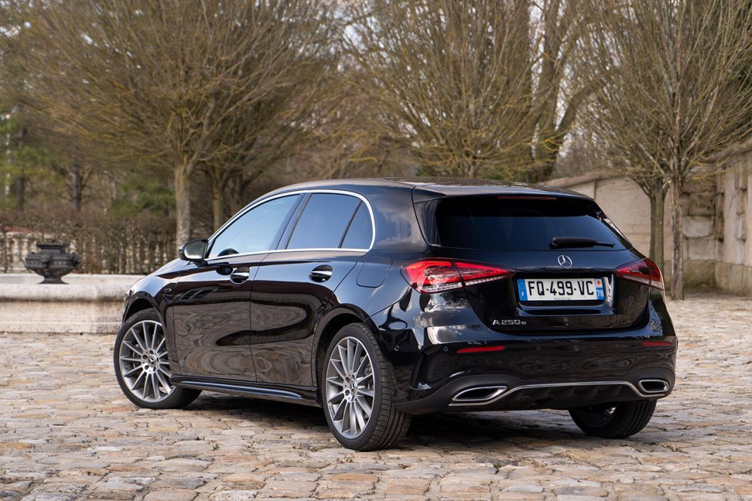 Mercedes-Benz A 250 E Business Solution AMG Zadní pohled