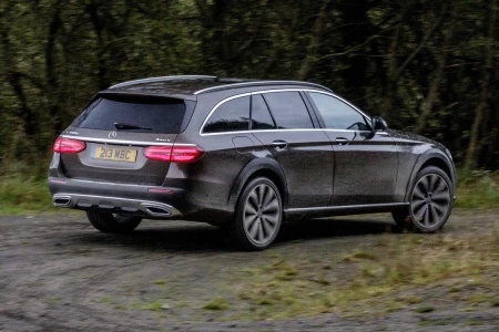 Náhled Mercedes-Benz E 400 D 4MATIC All-Terrain Zadní pohled