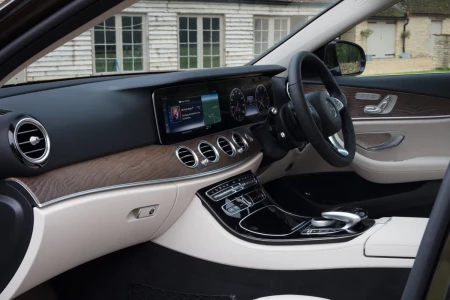 Náhled Mercedes-Benz E 400 D 4MATIC All-Terrain Interiér