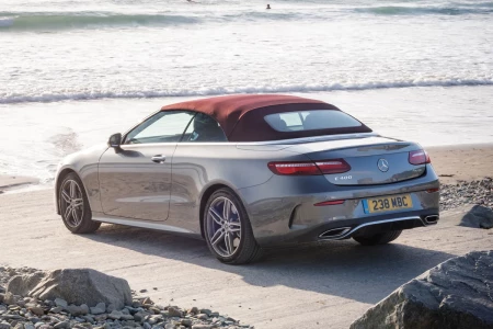 Náhled Mercedes-Benz E 200 Cabriolet Zadní pohled