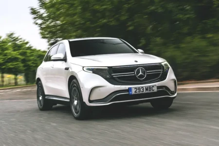 Miniaturansicht von Mercedes-Benz EQC 400 4MATIC Business Solution Vorderansicht