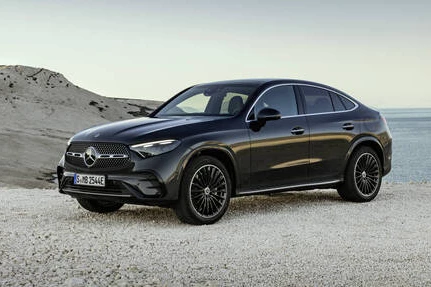 Náhled Mercedes-Benz GLC 300 E 4MATIC Coupe Business Solution AMG Čelní pohled
