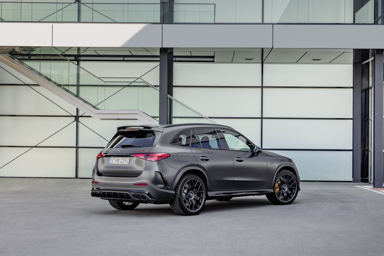 Mercedes-Benz GLC 300 De 4MATIC Business Solution AMG Zadní pohled