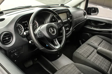 Miniaturansicht von Mercedes-Benz Vito Extra Lang 114 CDI FWD Functional Innere