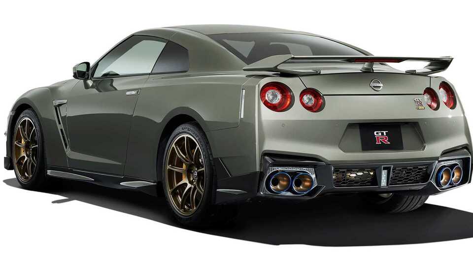 Nissan GT-R Nismo Rear view