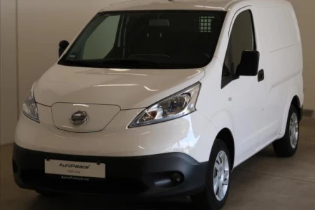 Náhled Nissan E-NV200 40 KWh Optima Čelní pohled