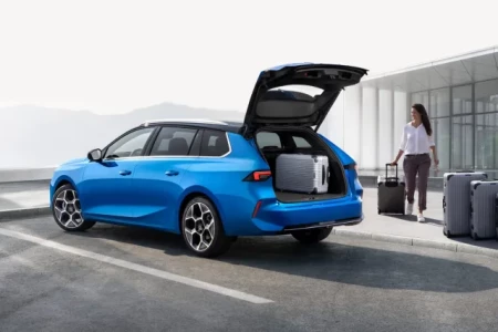 Thumbnail of Opel Astra Sports Tourer 1.2 Turbo 130hp Business Elegance Rear view