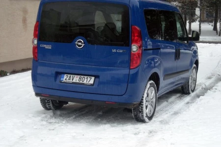 Náhľad Opel Combo Tour L1H1 1.2 Turbo 130hp Edition Pohľad zozadu