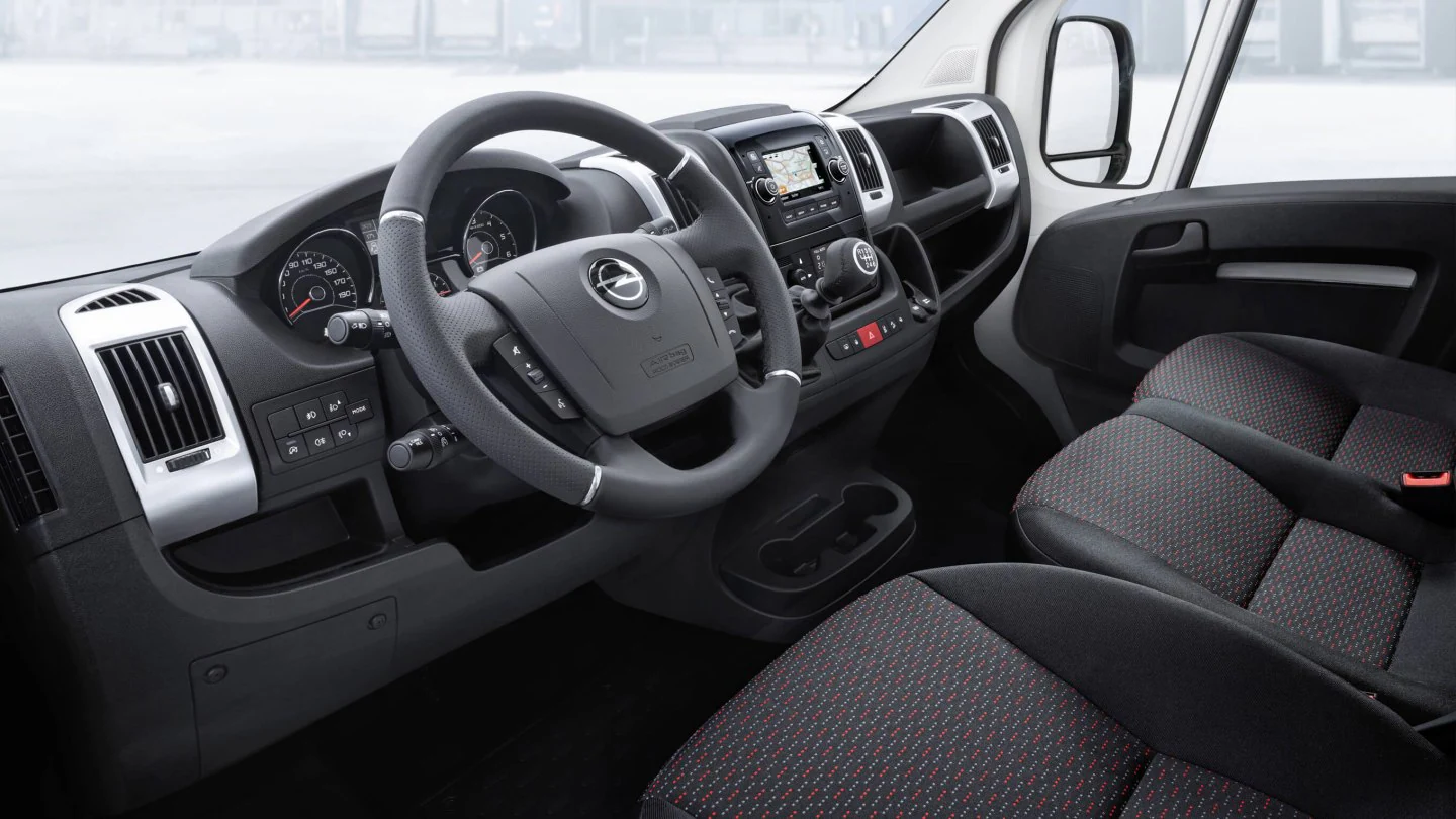 Opel Movano L2H2 2.3 Turbo Diesel 150 Interior