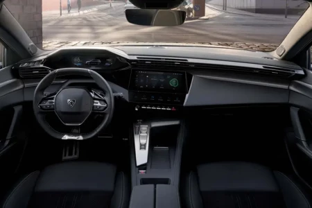 Náhled Peugeot 308 SW Allure Pack 1.2 PureTech 110 Interiér