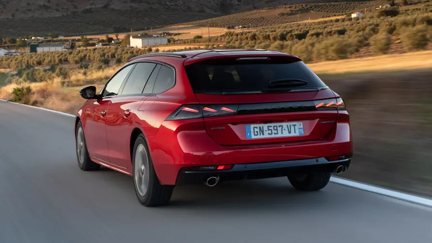 Peugeot 508 SW Active PureTech 130 Rear view