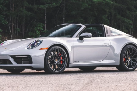 Náhled Porsche 911 Targa 4S Heritage Edition Čelní pohled