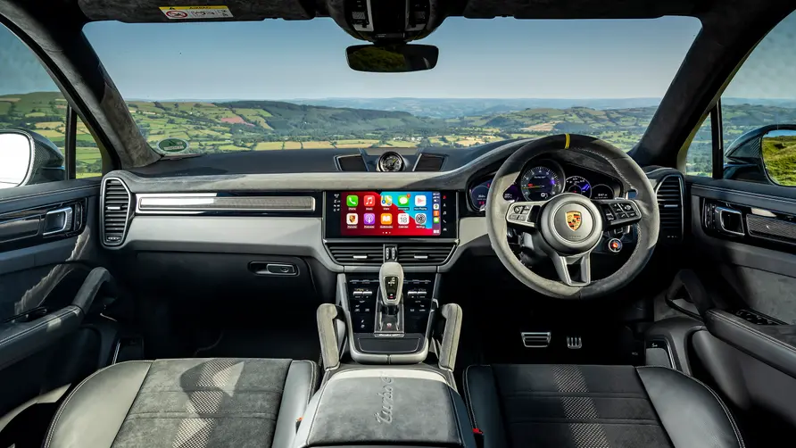 Porsche Cayenne GTS Coupe Innere
