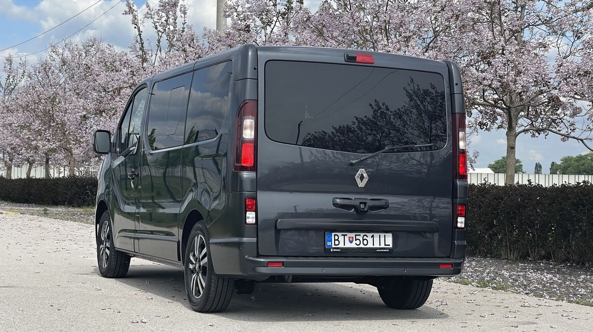 Renault Master L2H2 Z.E. 33kWh Zadní pohled