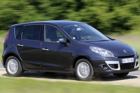Náhled Renault Scenic Blue DCi 120 Intens Čelní pohled