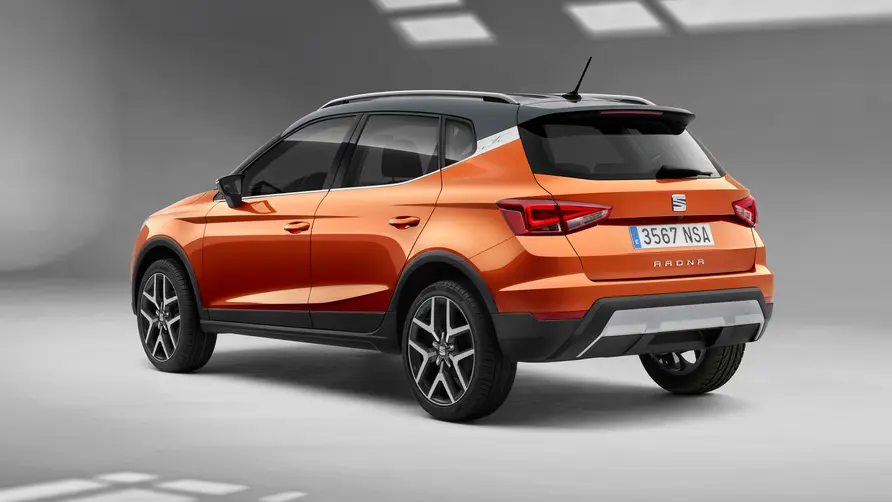 Seat Arona 1.0 TSI 110hp Style Business Intense Plus Zadní pohled