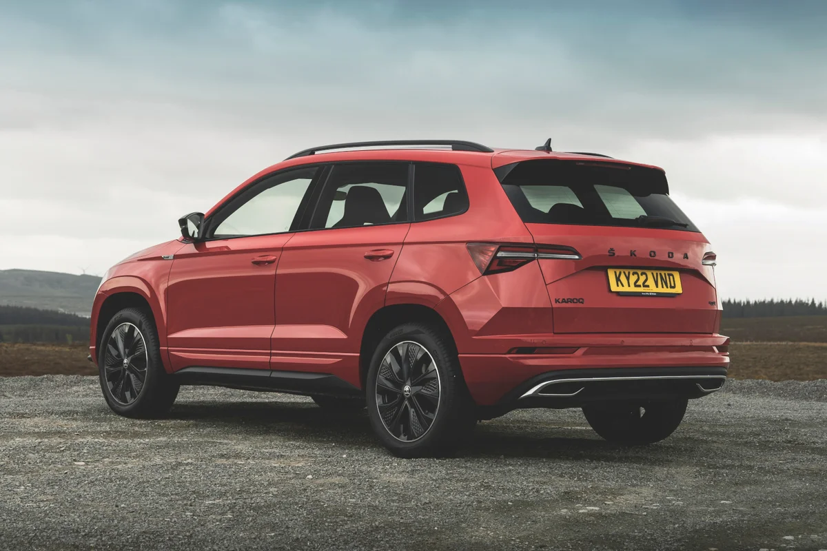 Skoda Karoq 1.0 TSI Greentech Business Edition Pohľad zozadu