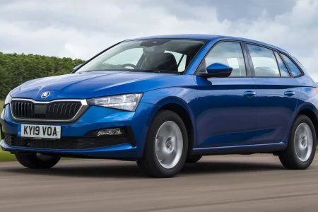 Miniaturansicht von Skoda Scala 1.0 TSI 110hp Greentech Business Edition Vorderansicht