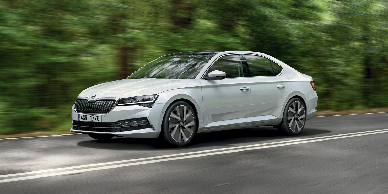 Skoda Superb 1.4 TSI PHEV Business Edition Plus Front view