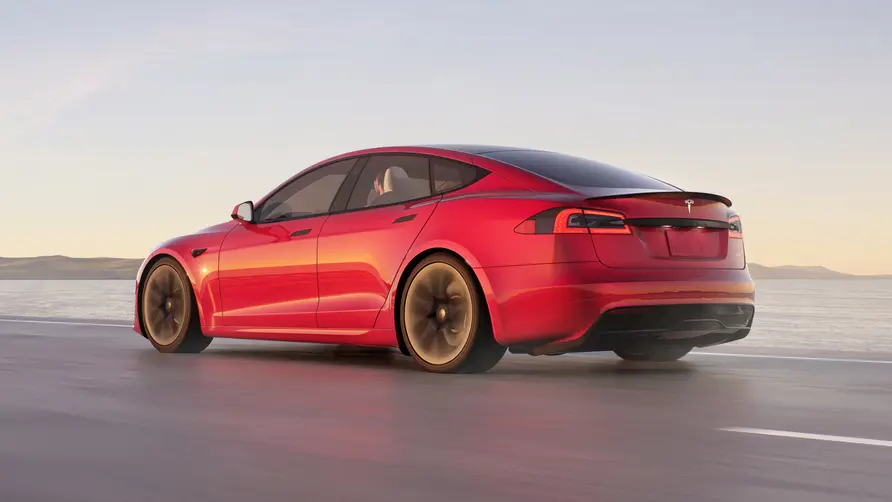 Tesla Model S Long Range Pohľad zozadu