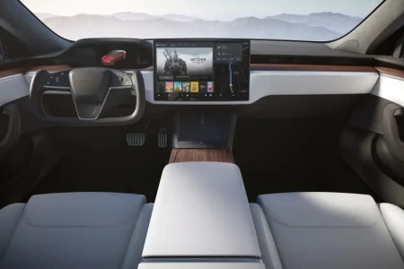 Náhľad Tesla Model S Long Range Interiér