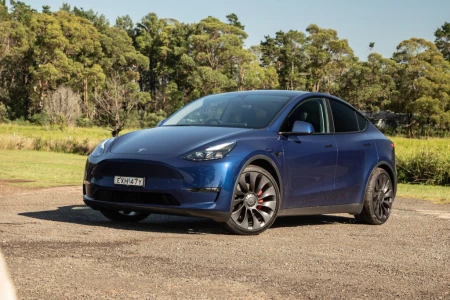 Náhľad Tesla Model Y Long Range AWD Pohľad zpredu