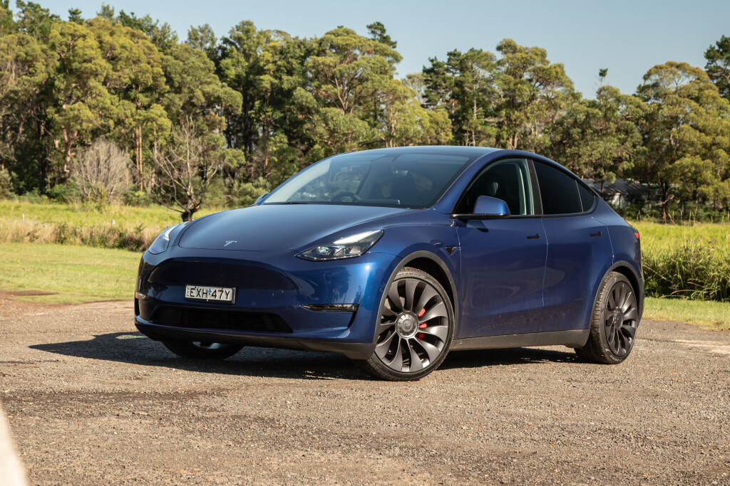 Tesla Model Y Long Range AWD Front