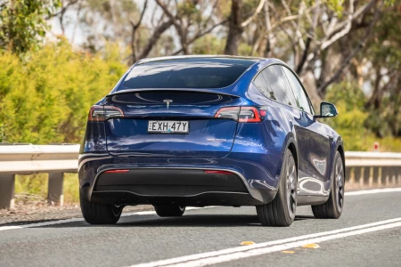 Náhľad Tesla Model Y Long Range AWD Pohľad zozadu