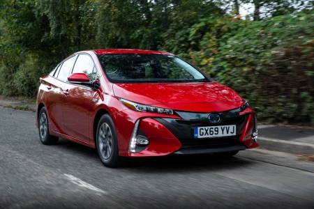 Miniaturansicht von Toyota Prius 1.8 Plug-in Hybrid Executive Vorderansicht