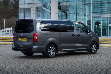 Náhľad Toyota Proace Verso Medium 2.0 D-4D 122hp Dynamic Pohľad zozadu