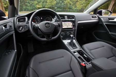 Náhled Volkswagen E-Golf E-dition 2020 Interiér