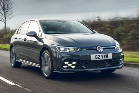 Thumbnail of Volkswagen Golf 1.5 TSI 130hp R-Line Front view