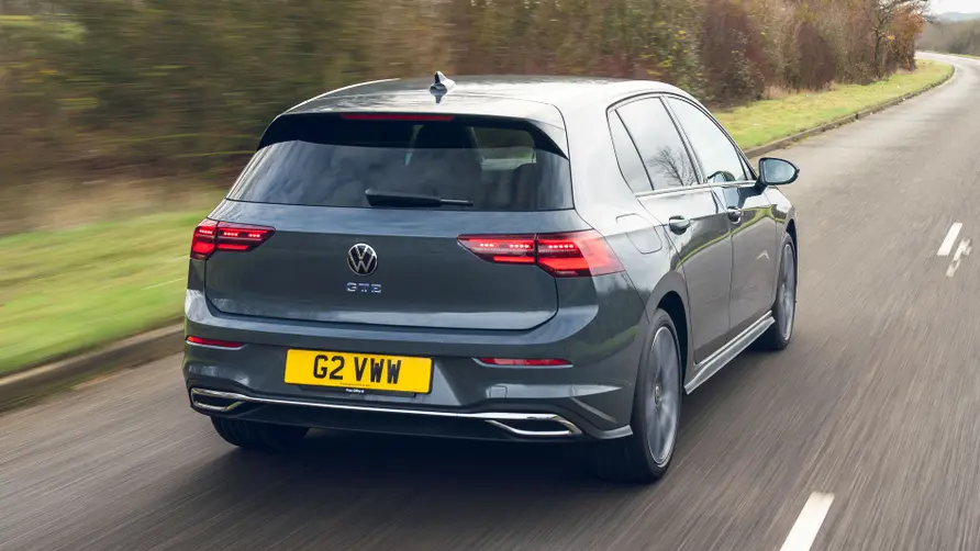 Volkswagen Golf 1.5 TSI 130hp R-Line Rear view
