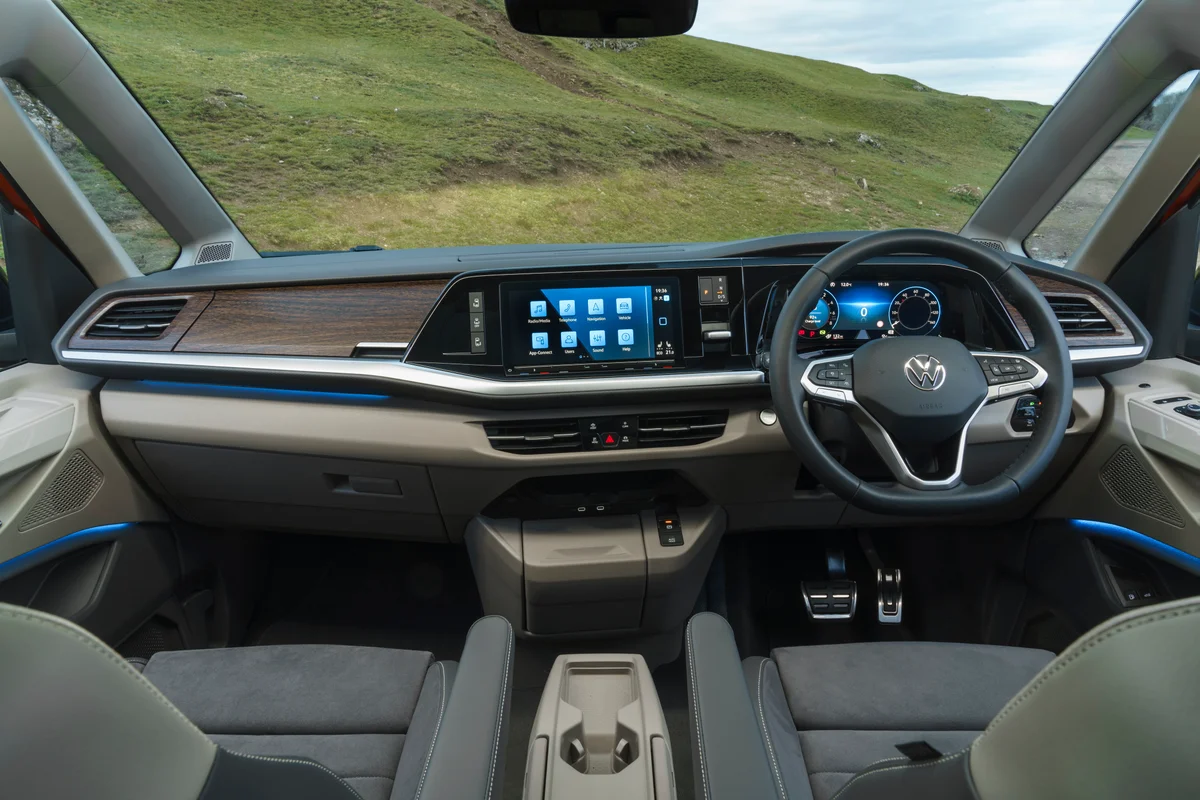 Volkswagen Multivan L1H1 2.0 TDI 150hp Cruise Interior